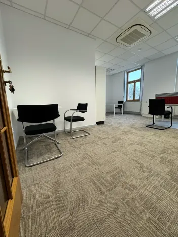 Pronájem kanceláře, Cheb, Obrněné brigády, 29 m2