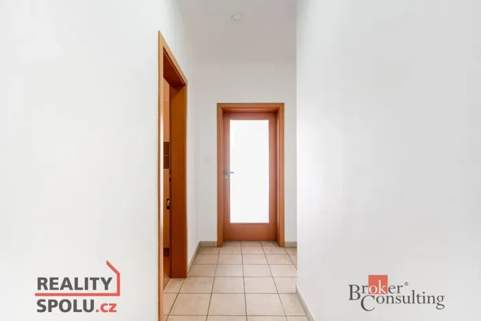 Pronájem bytu 2+kk, Liberec - Liberec VI-Rochlice, Nádvorní, 56 m2