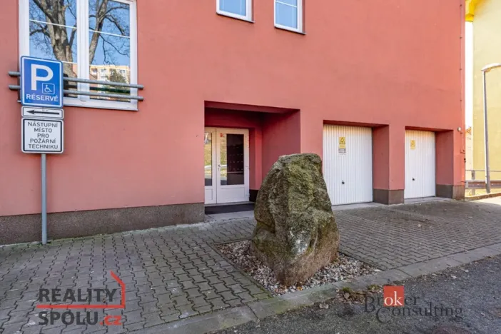 Pronájem bytu 2+kk, Liberec - Liberec VI-Rochlice, Nádvorní, 56 m2