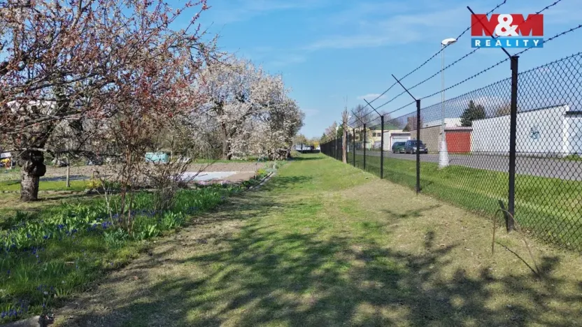 Prodej zahrady, Hradec Králové, U Mostku, 300 m2