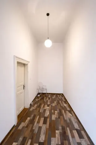 Pronájem kanceláře, Praha - Nové Město, Bolzanova, 20 m2