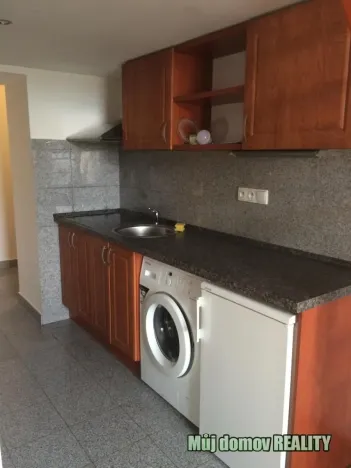 Pronájem bytu 1+kk, Praha - Vysočany, Freyova, 18 m2