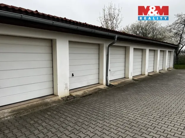 Pronájem garáže, Praha - Vinoř, 17 m2