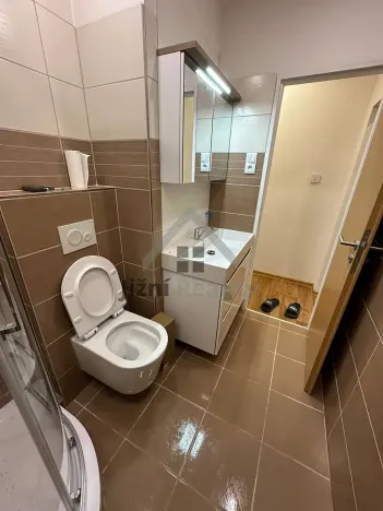 Prodej bytu 3+1, České Budějovice, Průběžná, 61 m2