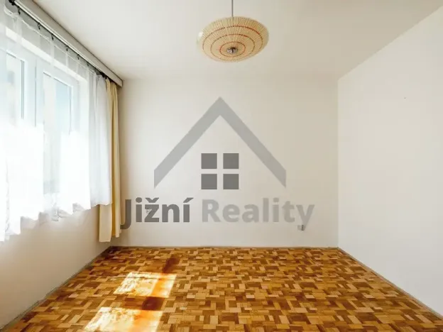 Prodej bytu 3+1, Volary, Sídl. Míru, 69 m2