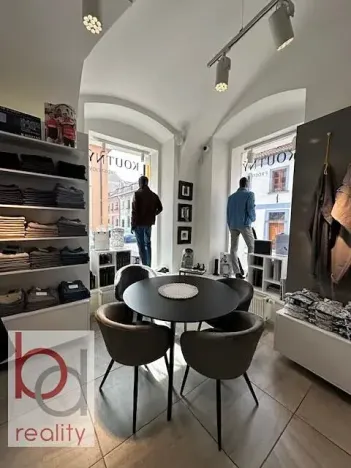 Pronájem obchodního prostoru, České Budějovice, Piaristická, 65 m2