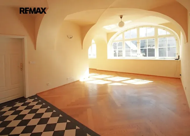 Pronájem bytu 2+1, Kolín, Karlovo náměstí, 111 m2