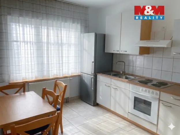 Pronájem bytu 2+1, Mladá Boleslav - Mladá Boleslav I, Staroměstské náměstí, 90 m2