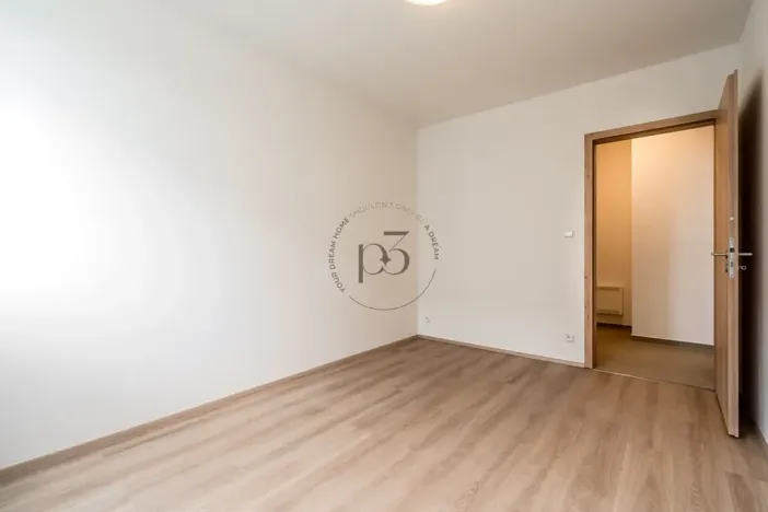 Pronájem bytu 2+kk, Praha - Prosek, Čakovická, 43 m2