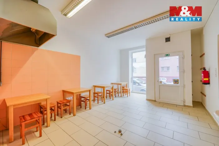 Pronájem obchodního prostoru, Plzeň - Skvrňany, Křimická, 65 m2