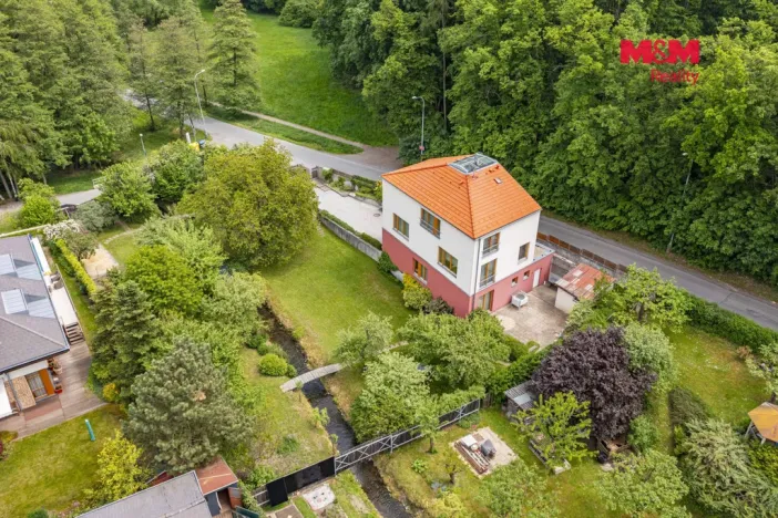 Prodej rodinného domu, Praha - Dejvice, V Šáreckém údolí, 230 m2