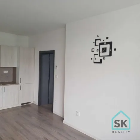 Pronájem bytu 2+kk, Krnov - Pod Bezručovým vrchem, nám. Minoritů, 54 m2