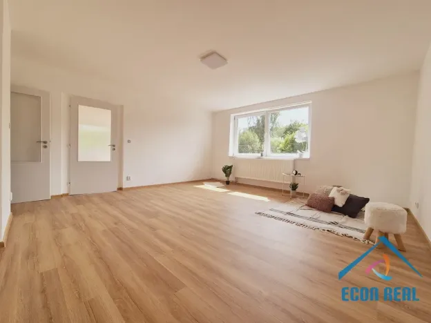 Prodej vícegeneračního domu, Stará Paka - Ústí, 300 m2