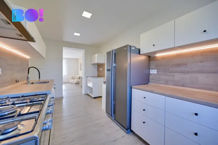 Prodej bytu 3+1, Šumperk, nám. Republiky, 93 m2