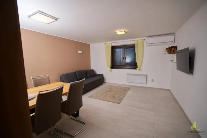 Prodej činžovního domu, Bulhary, 281 m2