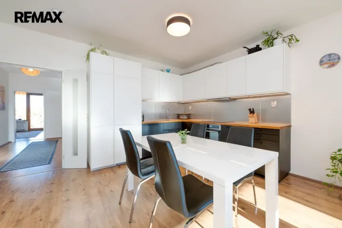 Prodej bytu 3+kk, Praha - Modřany, Zlochova, 89 m2