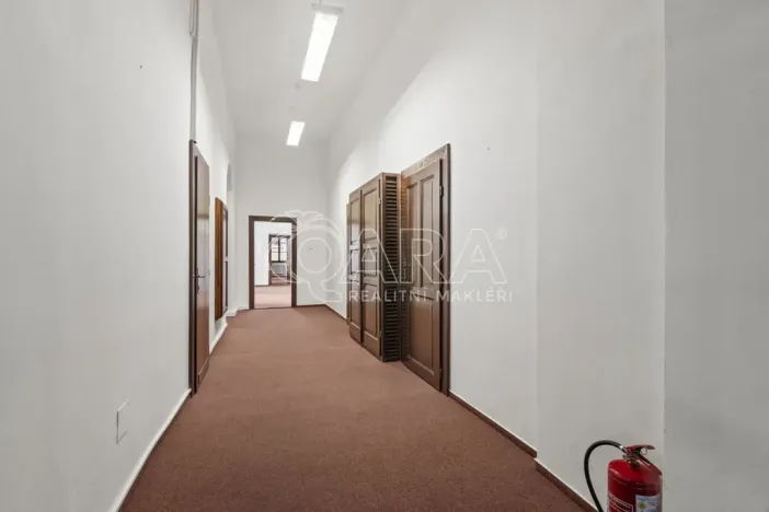 Pronájem kanceláře, Praha - Staré Město, Konviktská, 371 m2