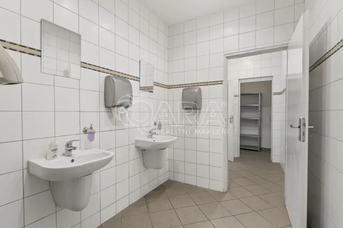 Pronájem kanceláře, Praha - Staré Město, Konviktská, 371 m2