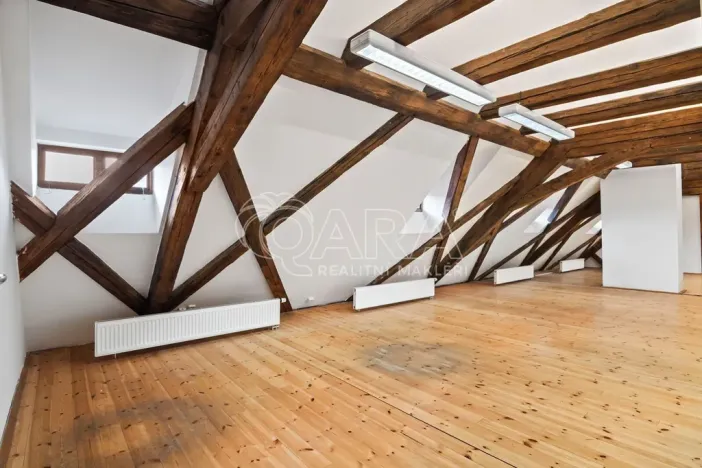 Pronájem kanceláře, Praha - Staré Město, Konviktská, 135 m2