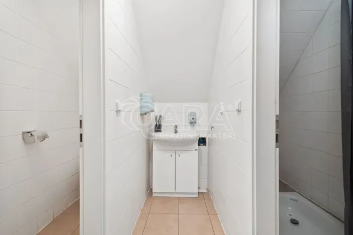 Pronájem kanceláře, Praha - Staré Město, Konviktská, 135 m2