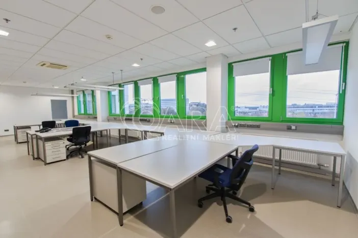 Pronájem kanceláře, Praha - Třebonice, Sárská, 700 m2