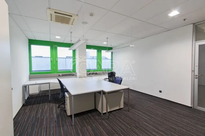Pronájem kanceláře, Praha - Třebonice, Sárská, 700 m2