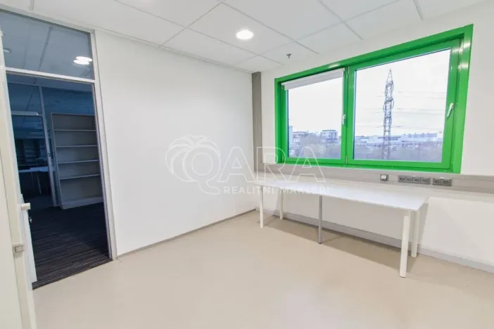 Pronájem kanceláře, Praha - Třebonice, Sárská, 700 m2