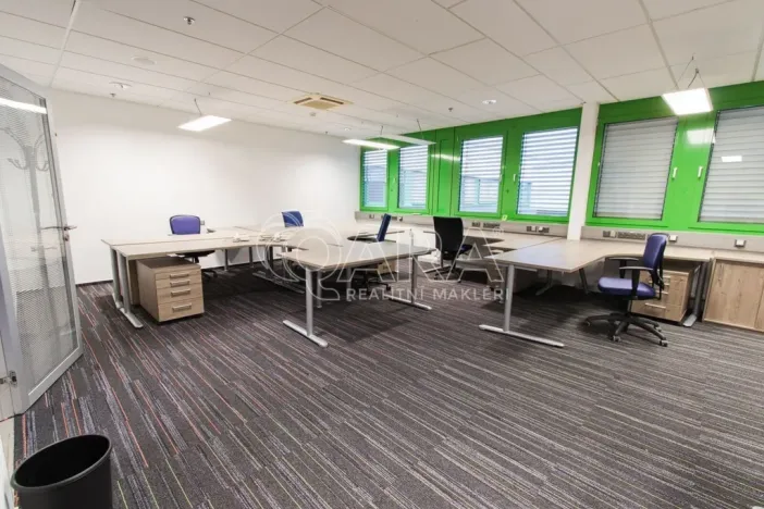 Pronájem kanceláře, Praha - Třebonice, Sárská, 700 m2