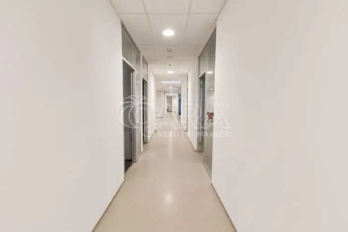 Pronájem kanceláře, Praha - Třebonice, Sárská, 700 m2