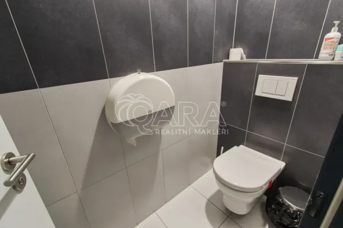 Pronájem kanceláře, Praha - Třebonice, Sárská, 700 m2