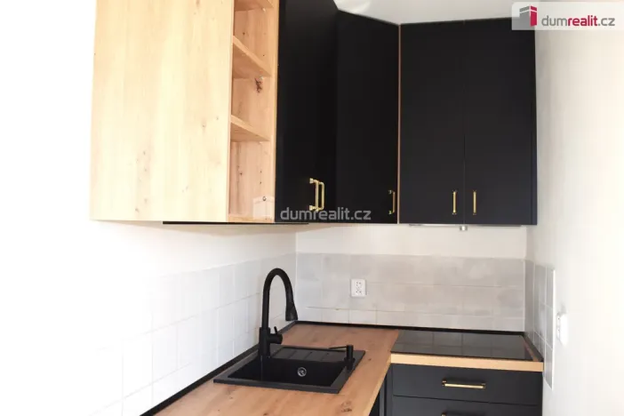 Pronájem obchodního prostoru, Sukorady, 99 m2