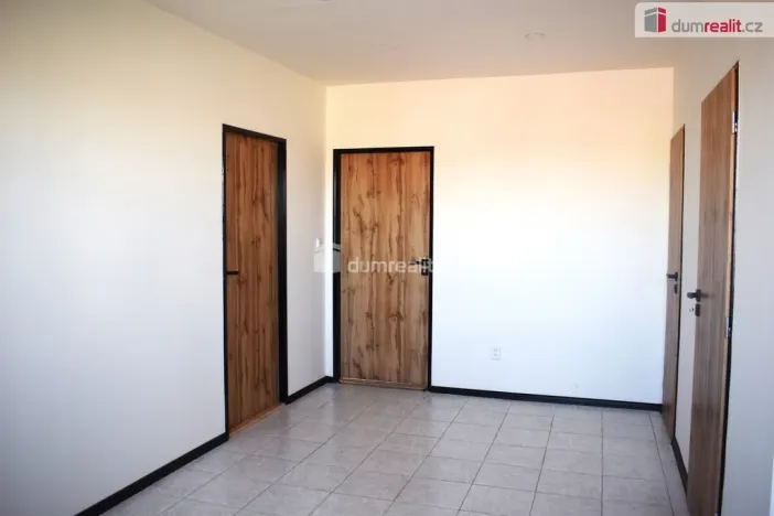 Pronájem obchodního prostoru, Sukorady, 99 m2