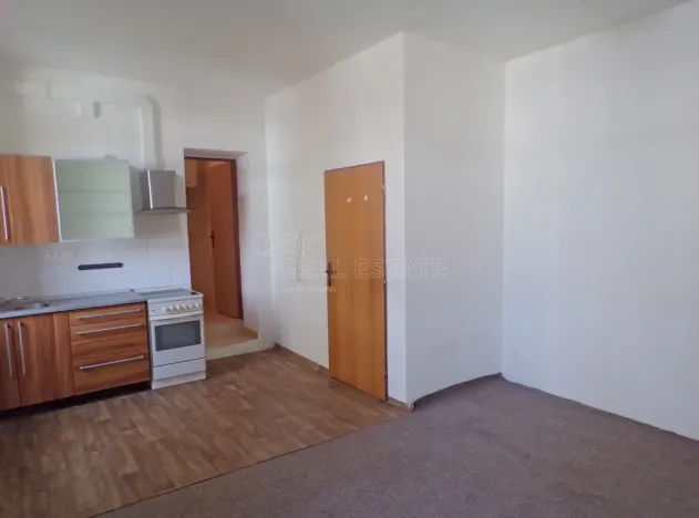 Pronájem bytu 1+kk, Nový Bor, B. Egermanna, 571 m2