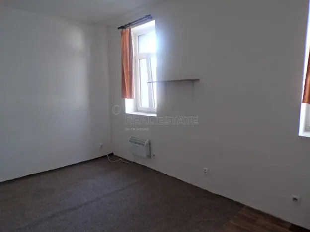 Pronájem bytu 1+kk, Nový Bor, B. Egermanna, 571 m2