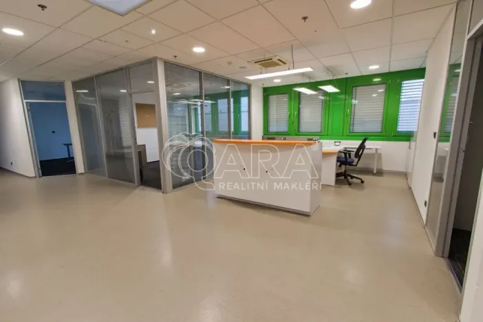 Pronájem kanceláře, Praha - Třebonice, Sárská, 350 m2