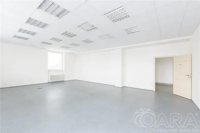 Pronájem kanceláře, Písek, U Vodárny, 614 m2