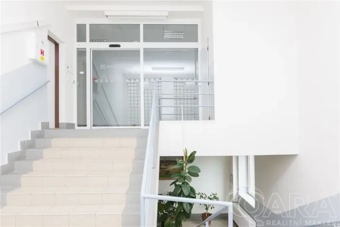 Pronájem kanceláře, Písek, U Vodárny, 614 m2