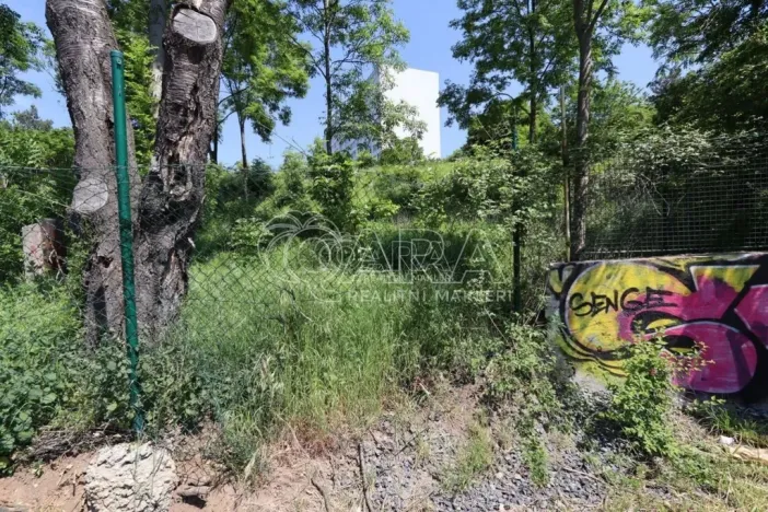 Prodej zahrady, Praha - Bohnice, 2049 m2