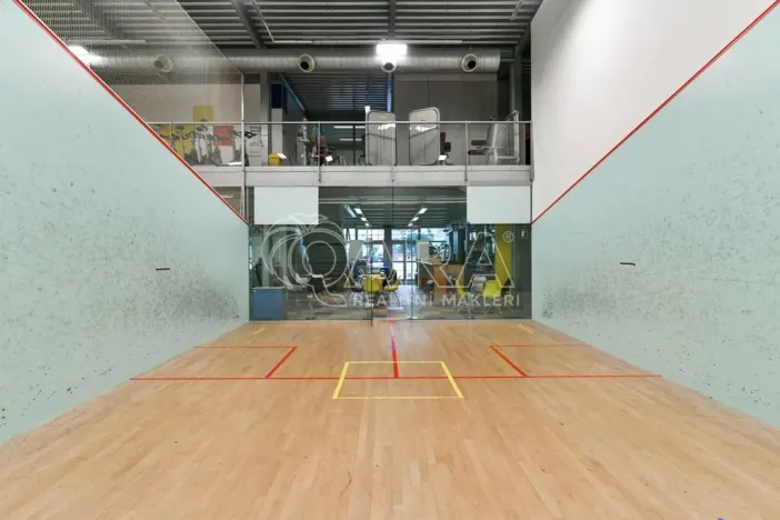 Prodej komerční nemovitosti, Praha - Háje, Květnového vítězství, 1285 m2