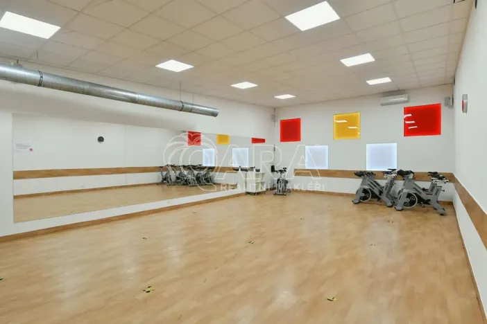 Prodej komerční nemovitosti, Praha - Háje, Květnového vítězství, 1285 m2