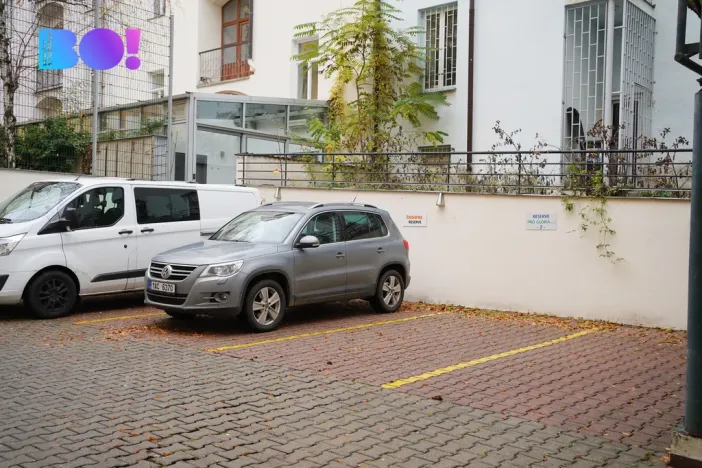 Pronájem kanceláře, Praha, Žerotínova, 57 m2