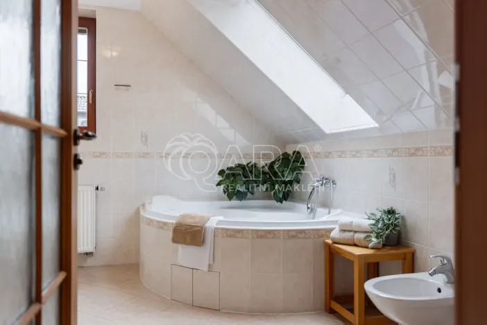 Prodej rodinného domu, Praha - Uhříněves, Jana Srba, 223 m2