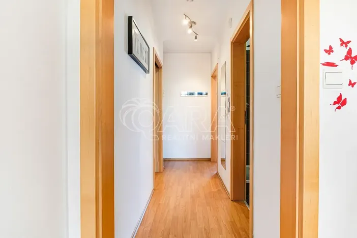 Prodej rodinného domu, Zeleneč, U Lesoparku, 174 m2