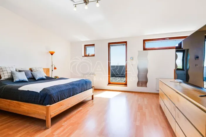 Prodej rodinného domu, Zeleneč, U Lesoparku, 174 m2