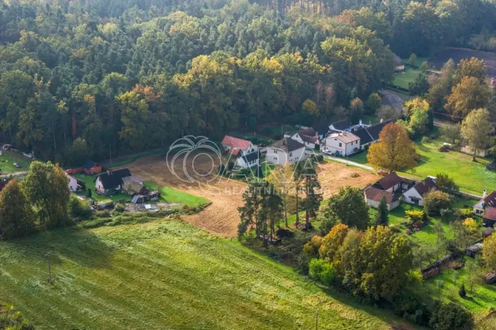 Prodej pozemku pro bydlení, Třeboň, 4758 m2