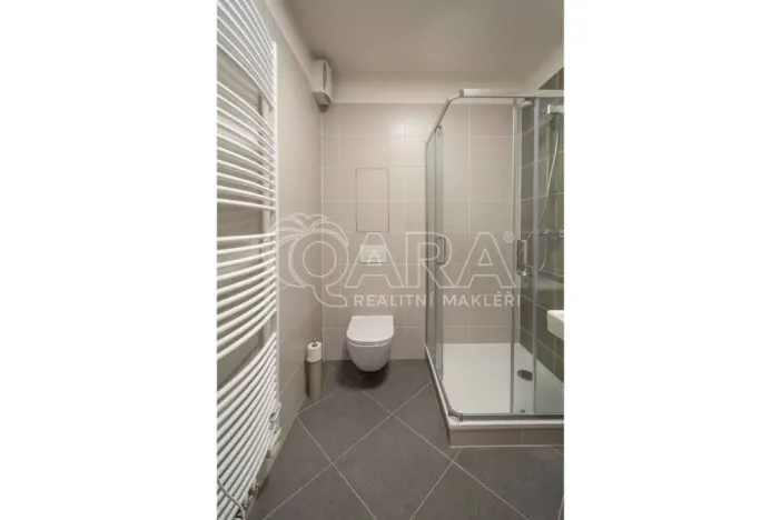 Pronájem bytu 1+kk, Kralupy nad Vltavou, Nádražní, 33 m2