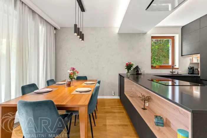 Prodej rodinného domu, Roztoky, Zvoncová, 153 m2