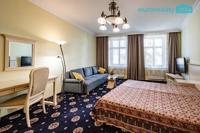 Pronájem ubytování, Karlovy Vary, Libušina, 340 m2