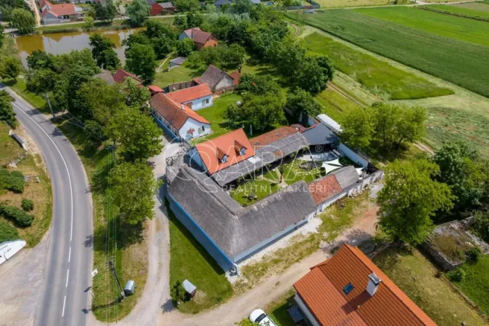 Prodej ubytování, Brod nad Dyjí, 588 m2