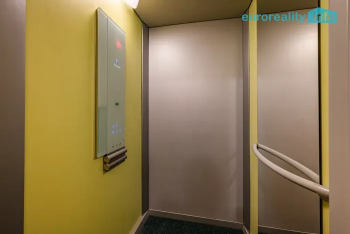 Pronájem bytu 2+1, Karlovy Vary, Libušina, 65 m2